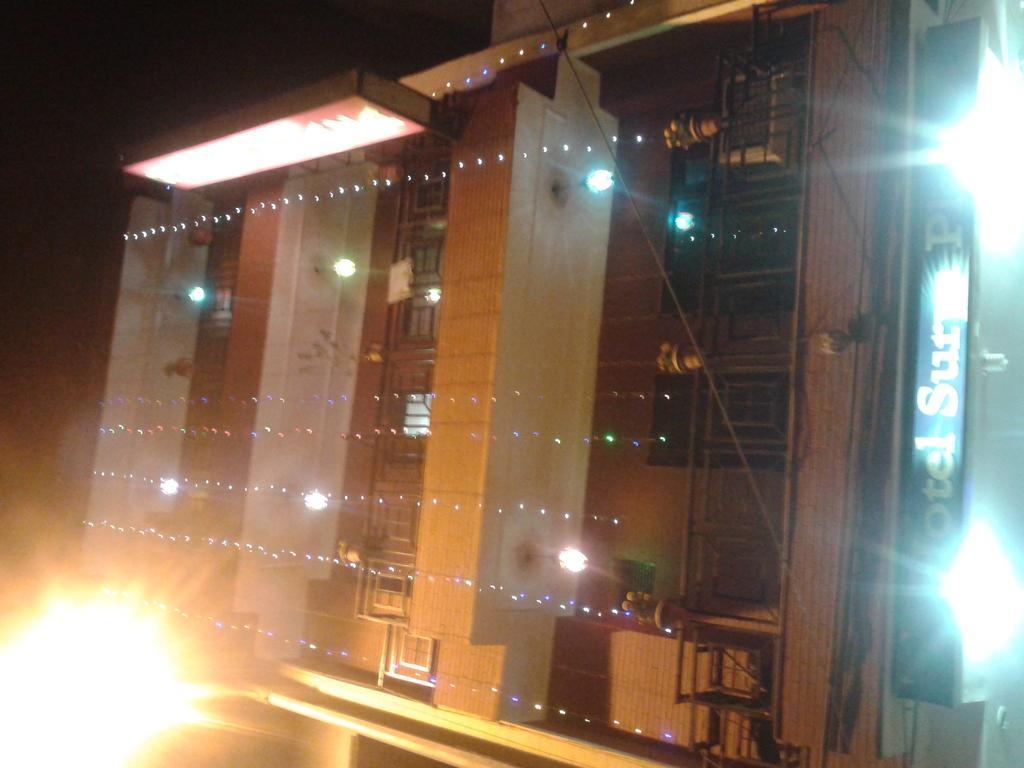 Hotel Surya Plaza New Delhi Buitenkant foto