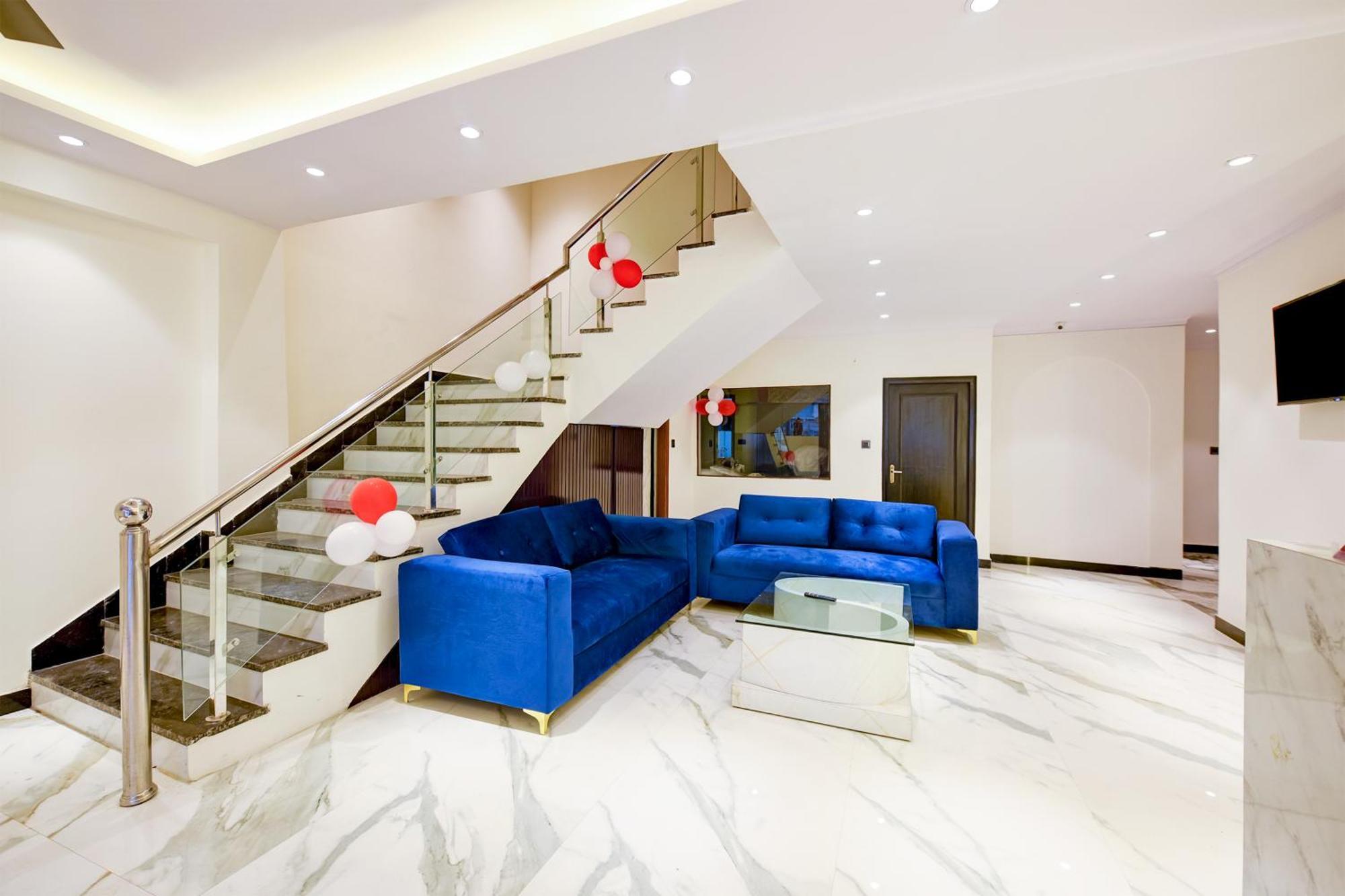 Hotel Surya Plaza New Delhi Buitenkant foto